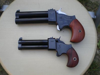 F12 Derringer Great Gun .45 v delce 3,   5 p a .36 v delce 3 p.JPG