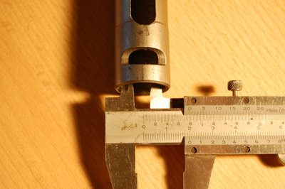 Gas spring size (1).JPG