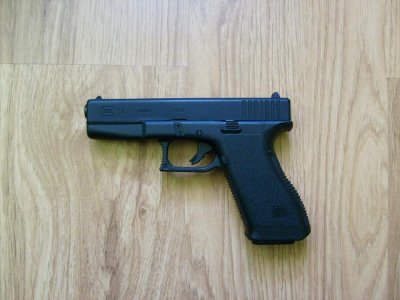 Glock  17.JPG